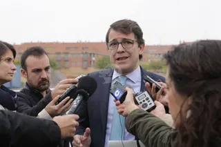 Visita del alcalde a obras de aparcamiento en Huerta Otea