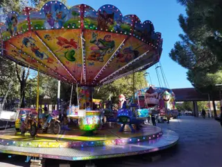 Garrido da el pistoletazo de salida a sus fiestas con una ‘miniferia’ en la plaza de Barcelona | ARCHIVO