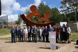 Inauguración de la escultura “Cuidar la Vida”
