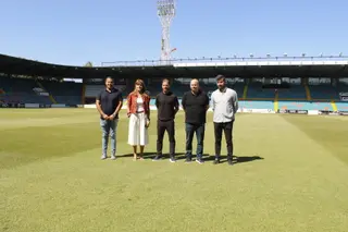 Presentación de Iker Muniain como nuevo entrenador del Salamanca CF UDS junto a Almudena Parres, concejala de Deportes de Salamanca, y Manuel Lovato, presidente del Salamanca cf UDS