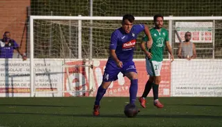 Aitor Haro, en el derbi amistoso ante el Guijuelo / FOTO SALAMANCA24HORAS.COM