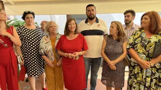 La alcaldesa de Peñaranda, Carmen Ávila de Manueles, en la recepción de alcaldes