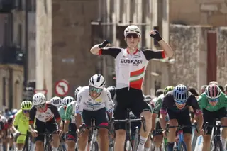Llegada de la última etapa de la vuelta ciclista a Salamanca 