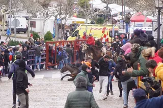 Ambiente en el encierro a caballo del Domingo de Carnaval 2025 en Ciudad Rodrigo. Fotos S24H (23)