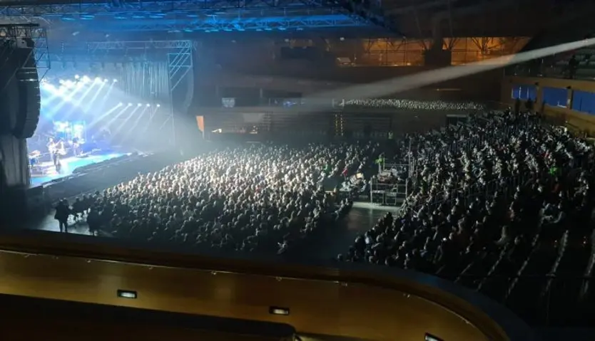 Público en el concierto de Raphael este domingo
