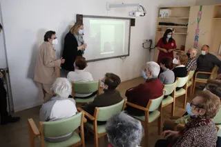 Isabel Blanco visita el Centro Residencial Boni Mediero