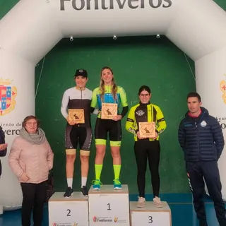 Alba Albares en lo más alto del podio de I Trofeo del Ayuntamiento de Fontiveros