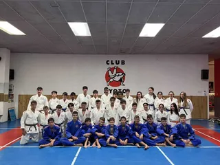 Club Doryoku.