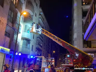 Bomberos calle de Rodríguez Fabrés (10 3 2020) (8)