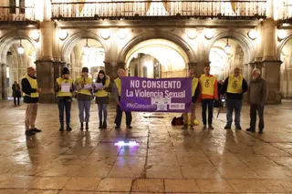 El grupo de Amnistía Internacional Salamanca realiza una performance