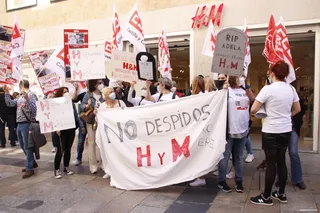 CONCENTRACIÓN DE UGT Y CCOO POR EL ERTE DE H&M