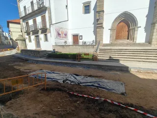 Hallan restos oseos en la obra de la zona de San Juan, Béjar