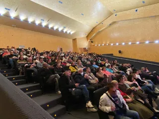 El Centro Municipal Integrado (CMI) Julián Sánchez ‘El Charro’ ha acogido el sorteo de la nueva promoción de 48 viviendas protegidas (6)