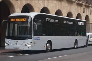 Entra en funcionamiento el nuevo autobús eléctrico, que funcionará en pruebas en las líneas 6 y 9