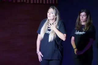 Teatro La Fábula con Calamandrei y la obra “Todas tenemos la misma historia”’
