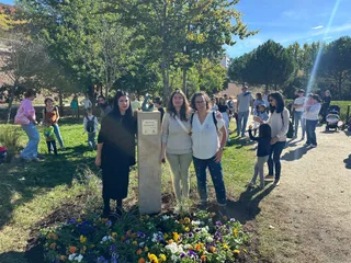 Escultura en el Parque Botánico de Huerta Otea que recuerda a los bebés fallecidos durante la gestación o tras el parto