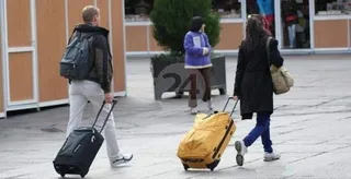 Previsión de una menor emigración y menos llegada de inmigrantes