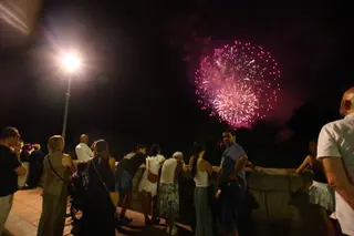 Fuegos artificiales. Foto de archivo 