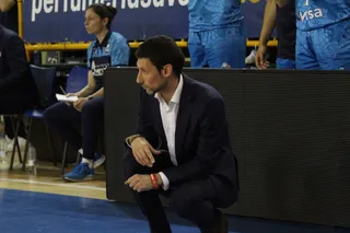 Pepe Vázquez, entrenador de Pefumerías Avenida | FOTO ANDREA MATEOS