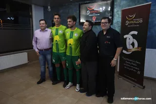 Segunda equipacion de Unionistas (6)