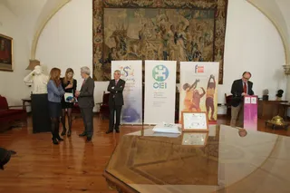 Premio del concurso 'Qué estás leyendo'.