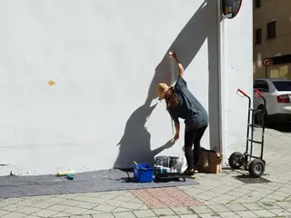 Elisa Capdevila, artista internacional invitada en la XIV edición de la Galería Urbana Barrio del Oeste (4)