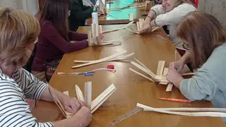 Participantes en el taller de cestería en Villamayor | Ayuntamiento de Villamayor