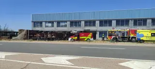 Choque de un camionero contra una nave en la N 620