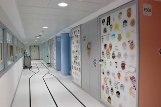 Pasillo de habitaciones de oncología pediátrica Hospital de Salamanca