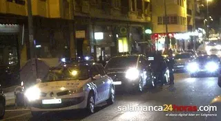Intenta agredir a los clientes de un bar de Van Dyck por no darle un cigarrillo