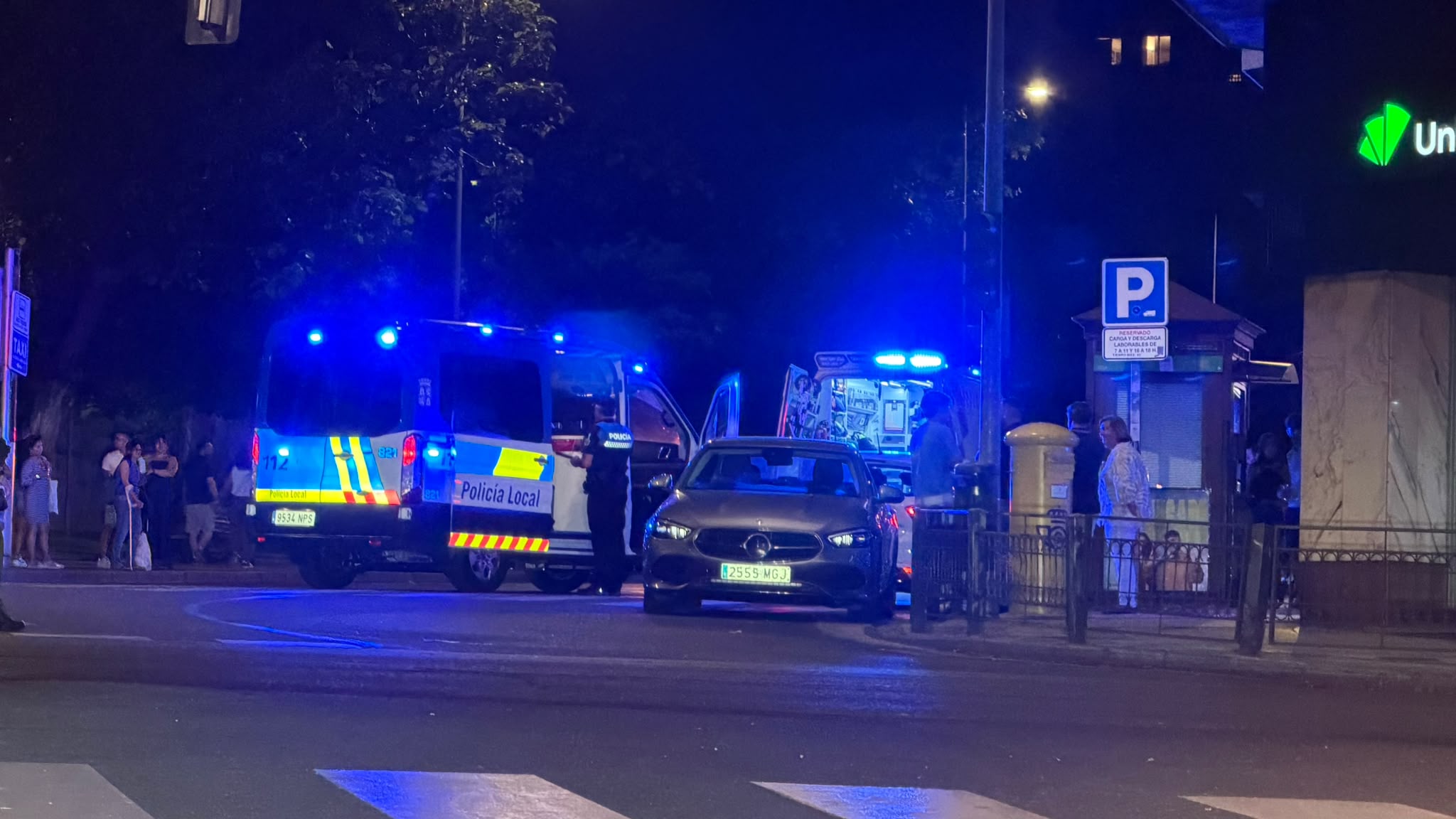 Polic&iacute;a Local En Avenida De Villamayor1