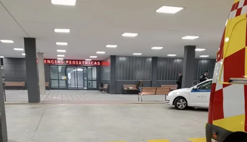 Sintecho en la zona exterior de urgencias del Hospital de Salamanca