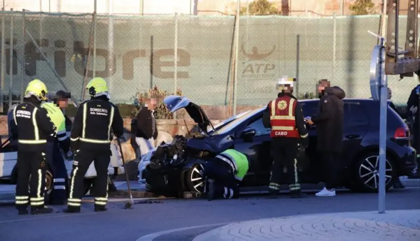 Accidente entre tres vehículos en Joaquín Rodrigo Rodrigo y Maestro Guridi