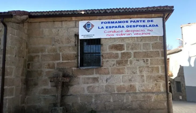 Nueva pancarta en Valdesangil