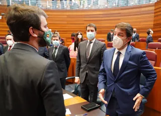 Fernández Mañueco y García-Gallardo en las Cortes | Agencia ICAL