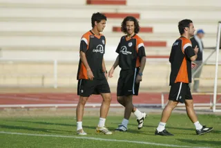Carlos Vela, en un entrenamiento de la Unión Deportiva Salamanca junto a Ze Tó