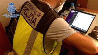 Detenido un presunto depredador sexual infantil que trabajaba como profesor en un colegio