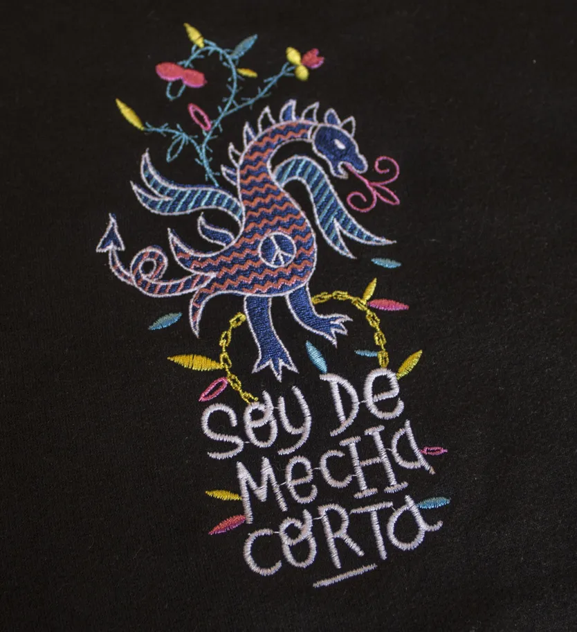 Dragón bordado. Nadie Art.