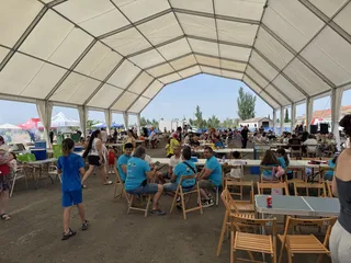 Villamayor comida interpeñas y mercado artesanal