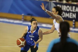 Partido entre Avenida y Izmit