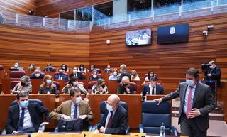 El presidente de la Junta Alfonso Fernández Mañueco en el Pleno de totalidad de los Presupuestos Generales de la Comunidad. Foto ICAL.