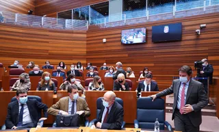 El presidente de la Junta Alfonso Fernández Mañueco en el Pleno de totalidad de los Presupuestos Generales de la Comunidad. Foto ICAL.