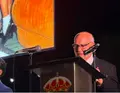 El juez de paz de Guijuelo recita el pregón de las Fiestas Patronales junto a la coronación de la Corte de Honor
