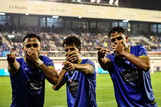 Los jugadores del Ourense CF celebran un gol al Real Oviedo | FOTO OURENSE CF