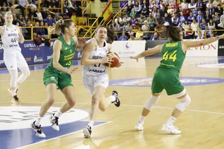 Perfumerías Avenida - Sopron Basket