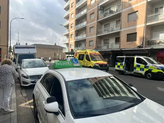 Colisión entre tres vehículos cruce del paseo de Carmelitas con avenida Filiberto Villalobos