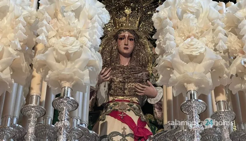 Montaje del paso de la virgen de la Esperanza