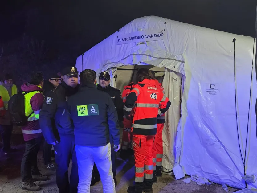 Puesto sanitario avanzado en el lugar del accidente ferroviario en Córdoba