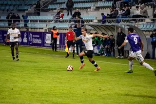 Poveda, ante el Palencia CF FOTO SALAMANCA CF UDS