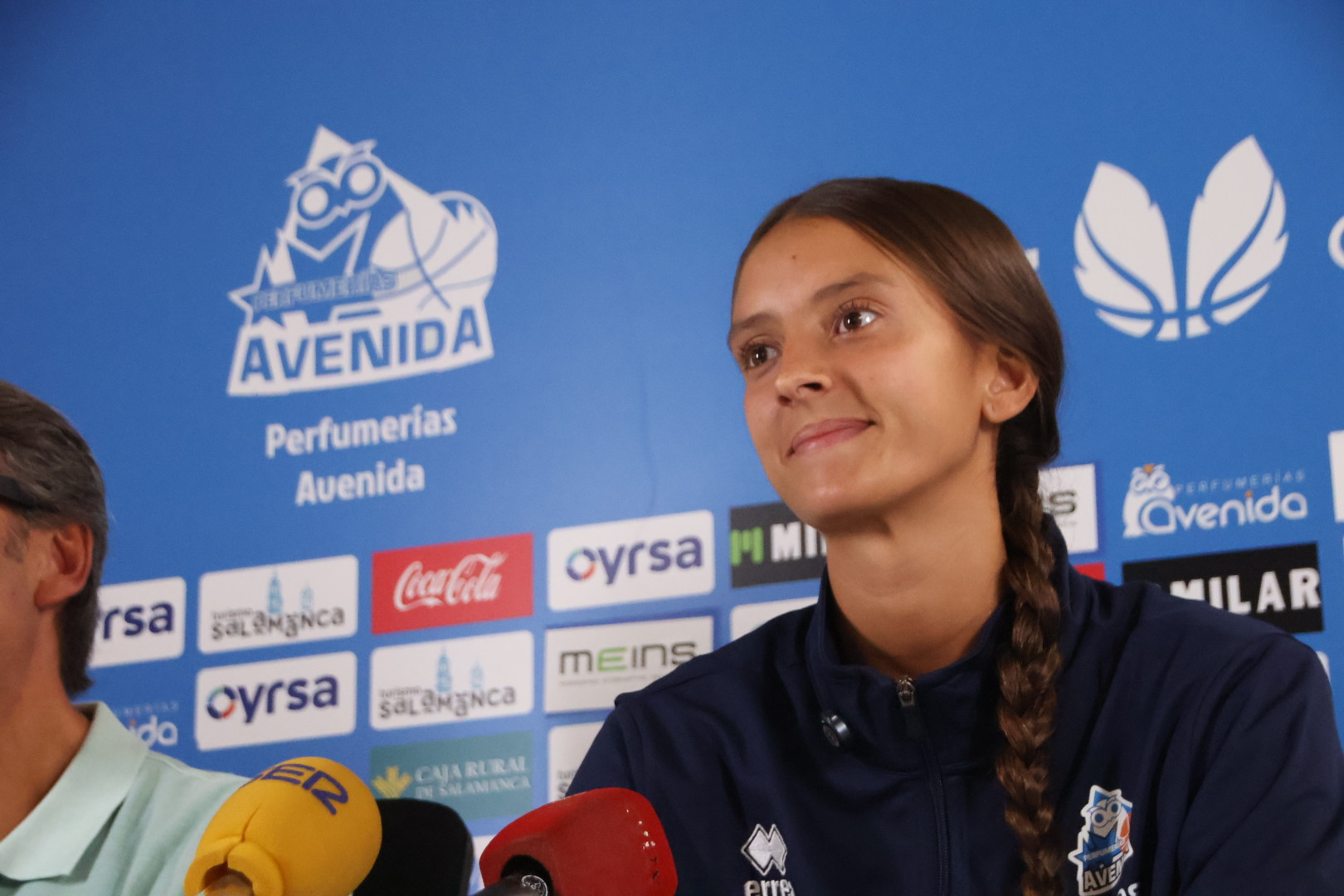 Rueda De Prensa De Presentaci&oacute;n De Davinia &Aacute;ngel (10)